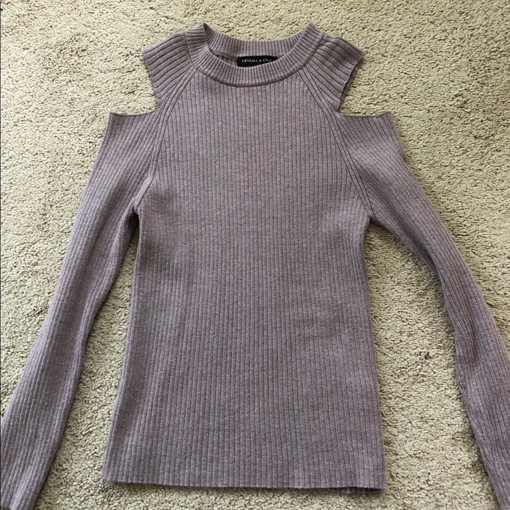 Kendall & Kylie- Sweater with cut out shoulders